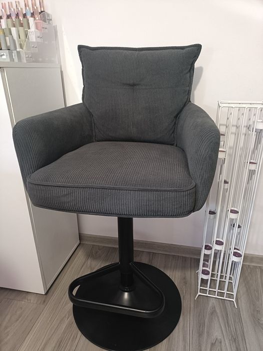 Scaun de bar sau make-up