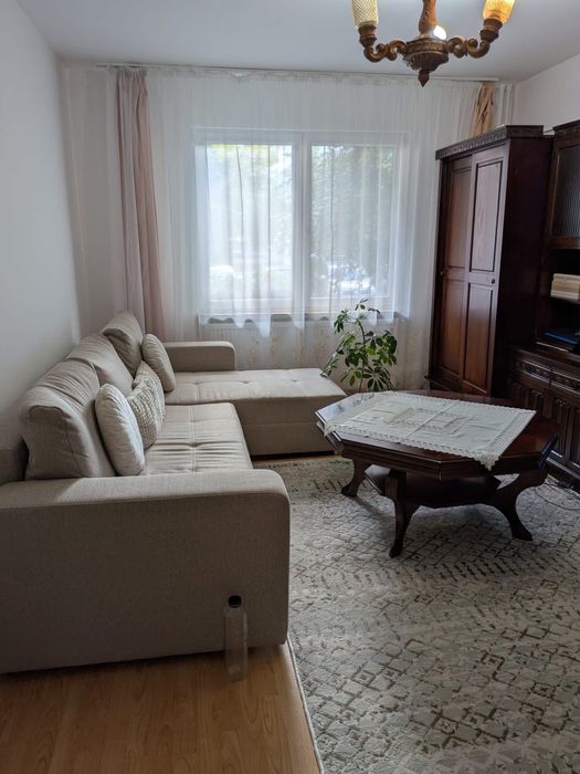 De vânzare Apartament cu 3 camere - zona 7 Noiembrie