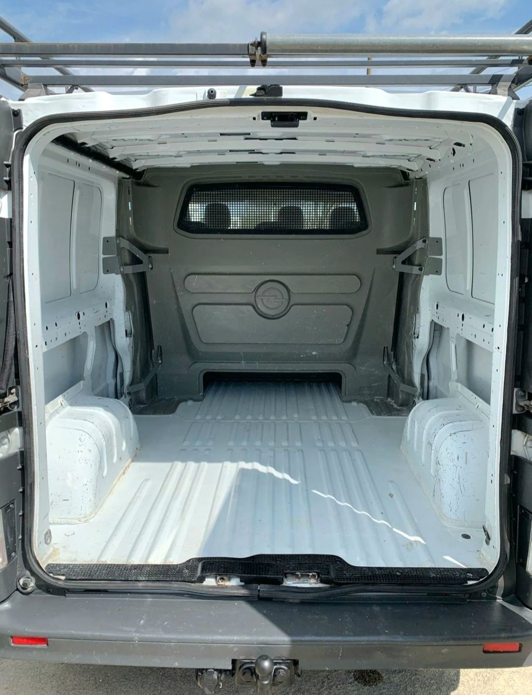 OPEL VIVARO EXTRA LUNG 5+1 Locuri si Marfa