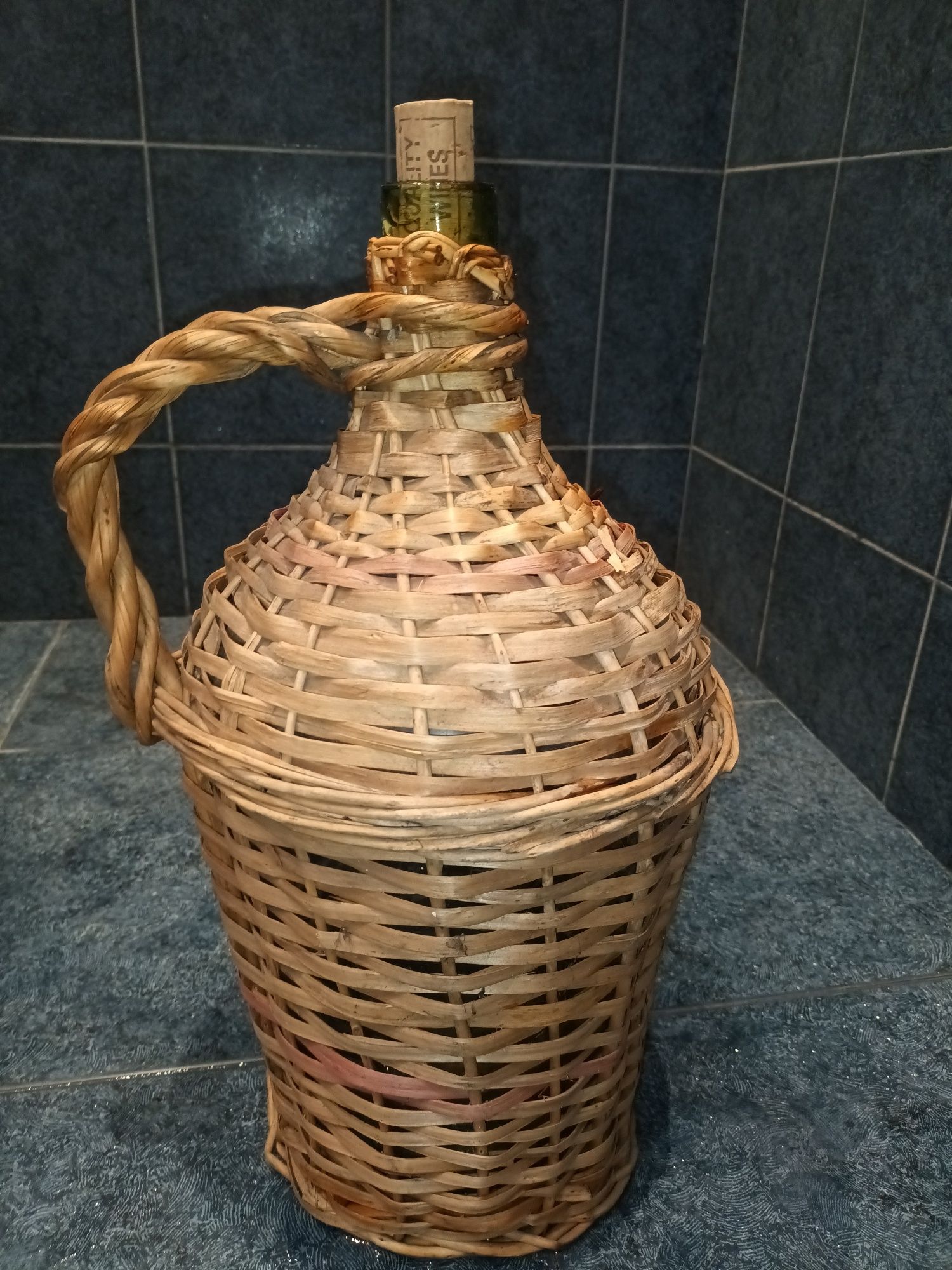 Казан,дамаджани,пирустия за огън,тави,тиган,купи,прибори,буркани