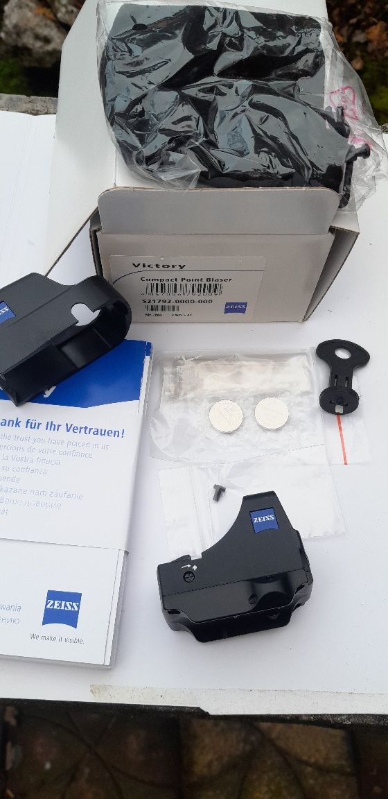 Red dot Zeiss Compact Point pentru Blaser