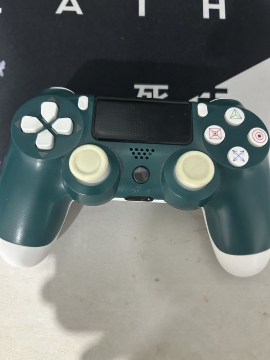 Продам геймпад,джостик dualshok 4