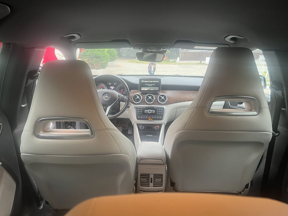 Mercedes Benz GLA 250 4 MATIC