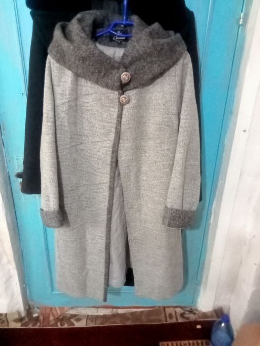 Срочно продам польто в отличном состоянии