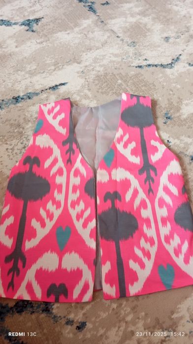 Atlas nimcha yangi 2dona bor