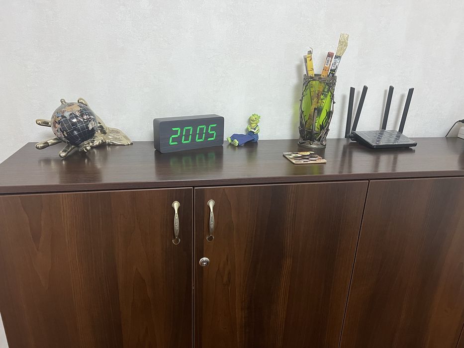 Шкаф для офиса и дома