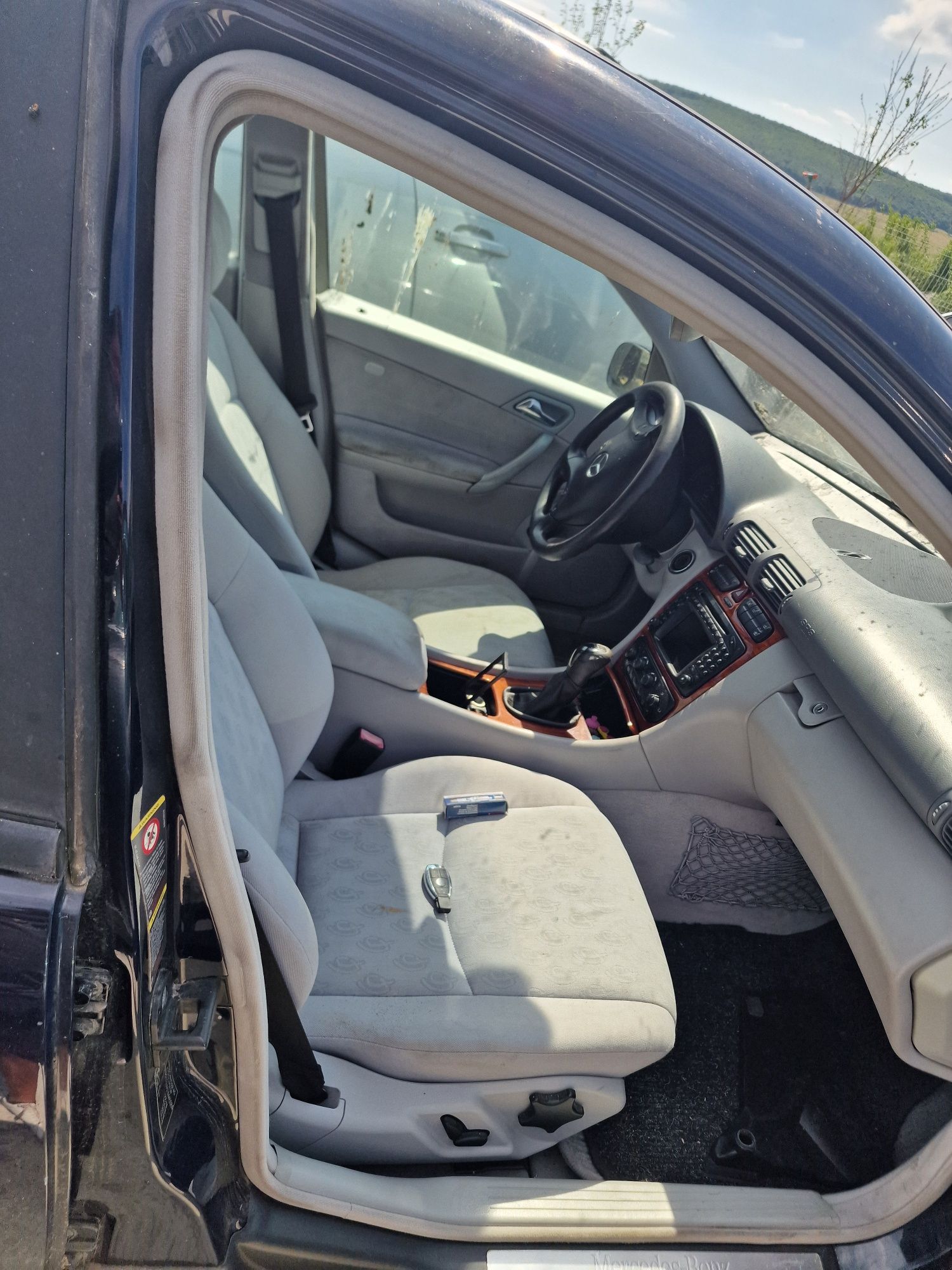 Dezmembrez Mercedes C klass 1.8 Kompressor 2004 w203
