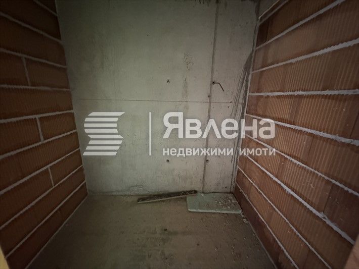 Просторен и слънчев 2-ст апартамент с 70,60 кв.м.