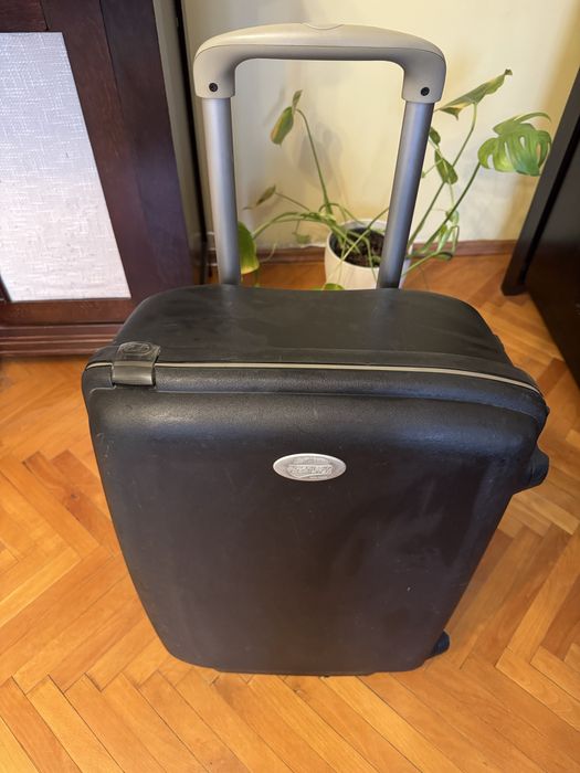 American Tourister valiza