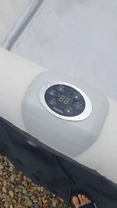 Jacuzzi patrat cu încălzire