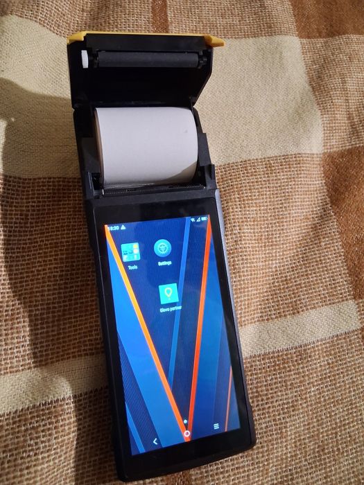 Продавам мобилен терминалSUNMIV2