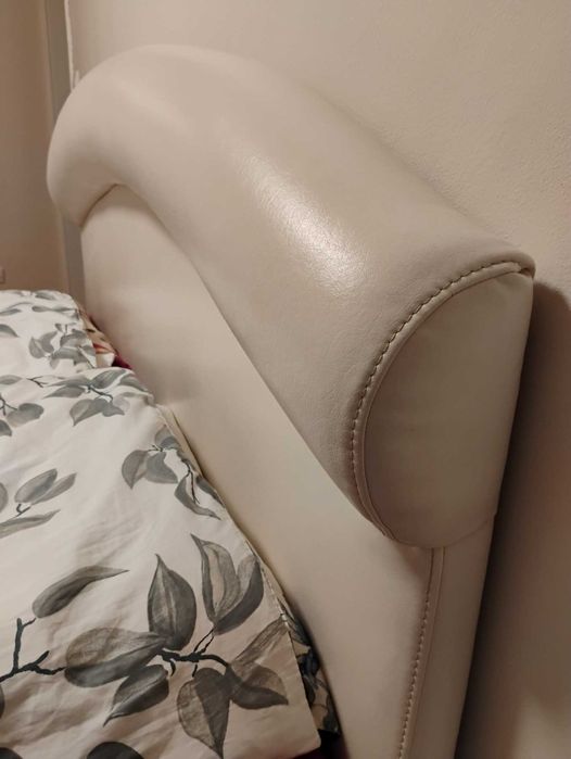 Матрак Тирена флекс 180/200 в идеално състояние, двулицев + спалня