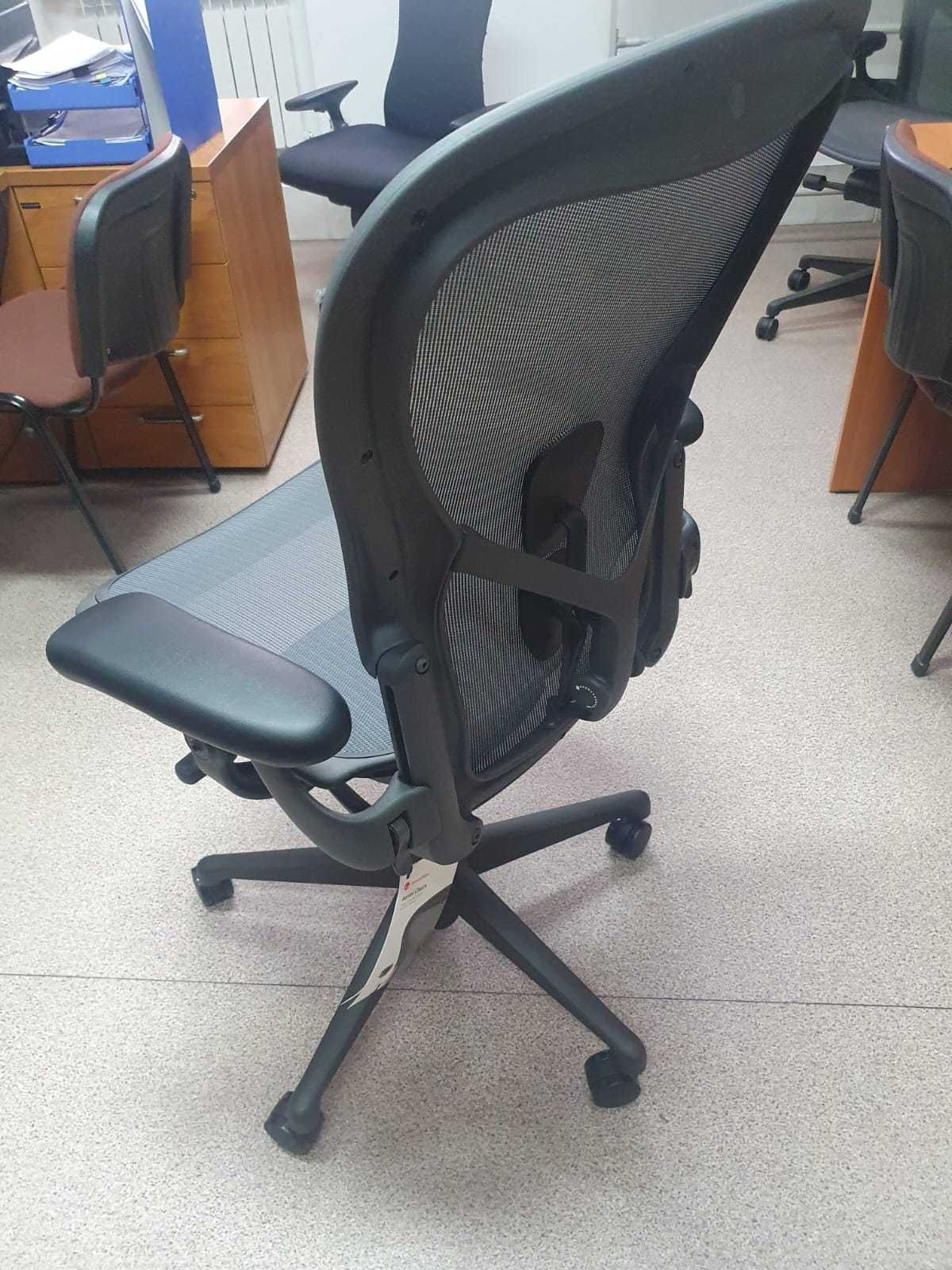 Офисные кресла Herman Miller