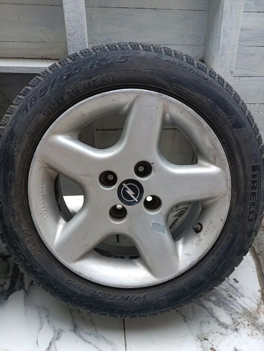 Лети джанти с гуми 185/65/R15- 310лв