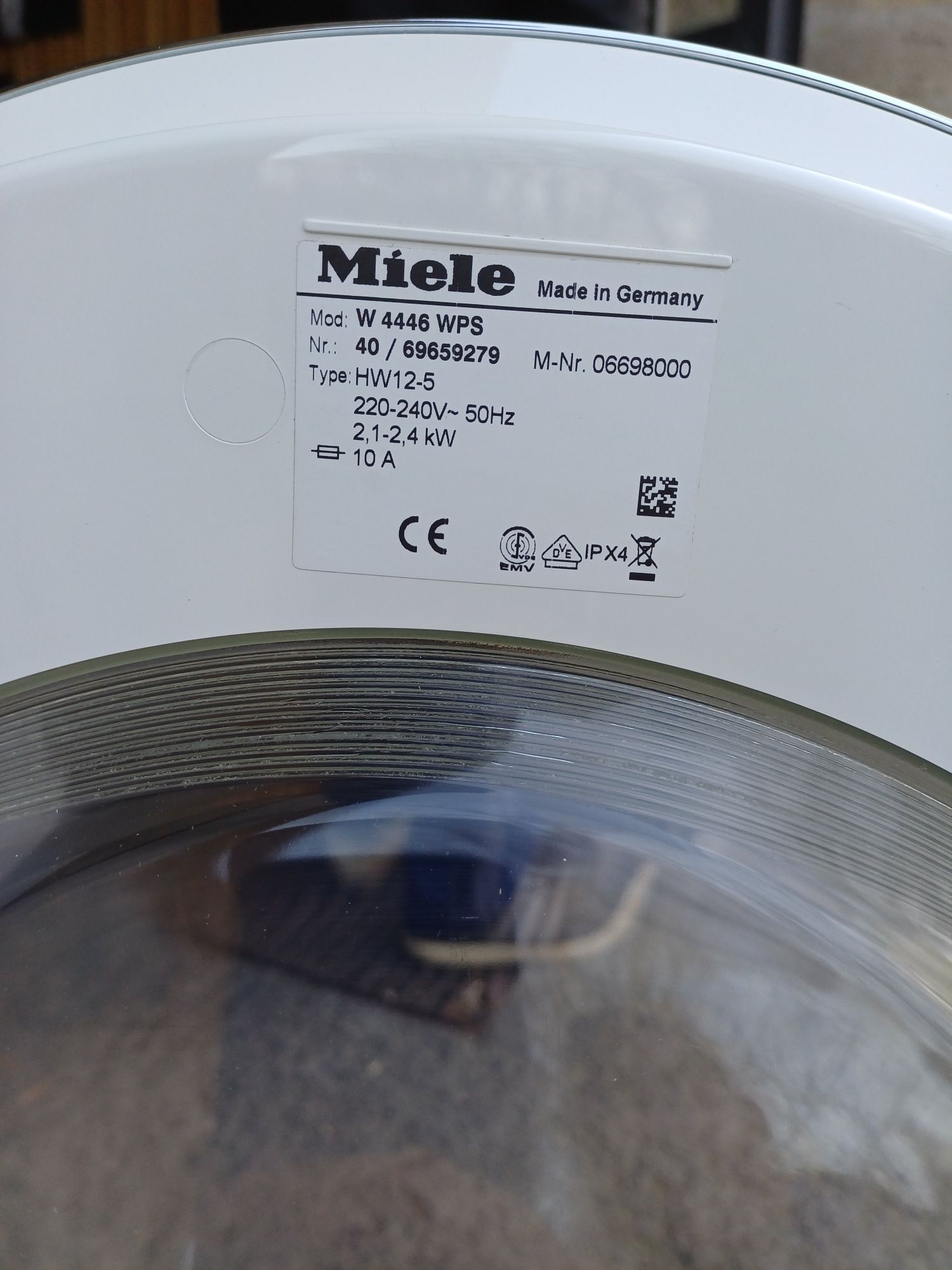 Пералня Miele пчелна пита