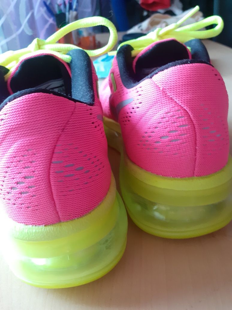 Nike маратонки 35.5