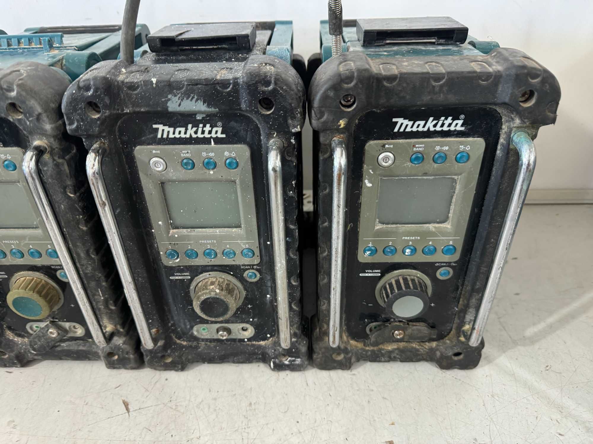 Радио Makita BMR 100 (solo)