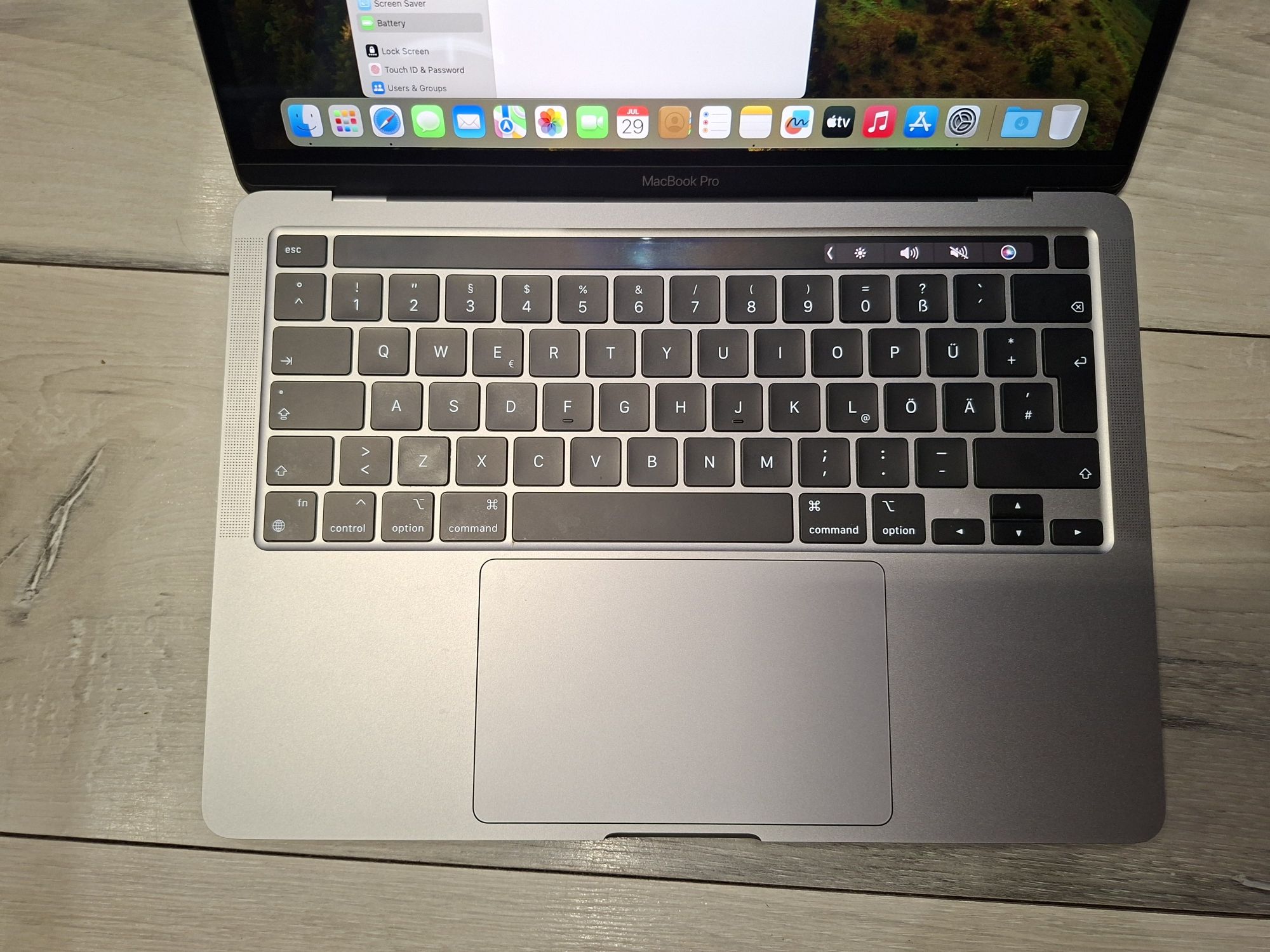 MacBook A2338-Apple M2/8гб/256гб ssd