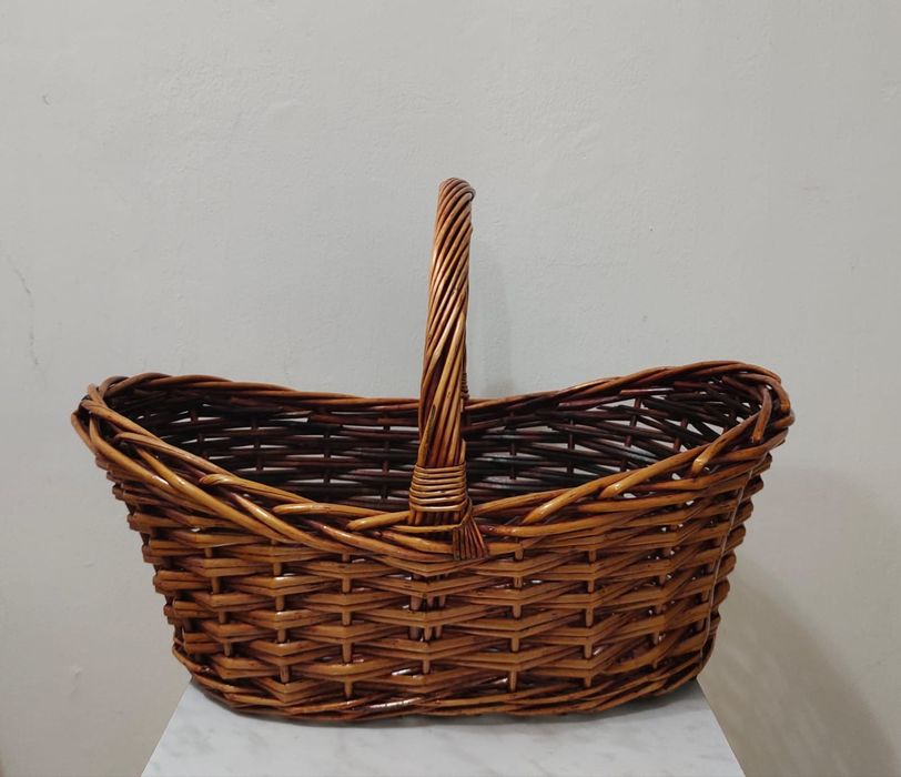 Плетёная корзина - 1500 тг.