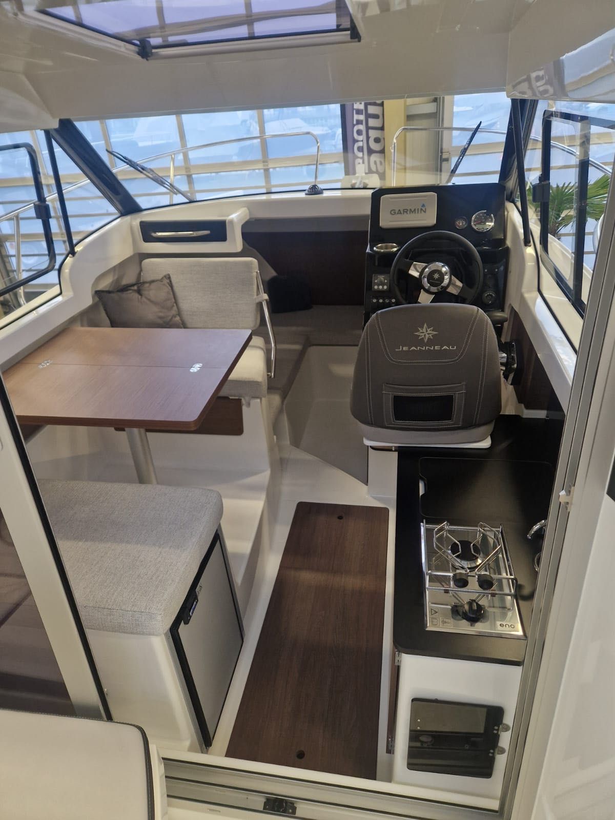 Merry Fisher 695 series 2 / 2024 - barca noua