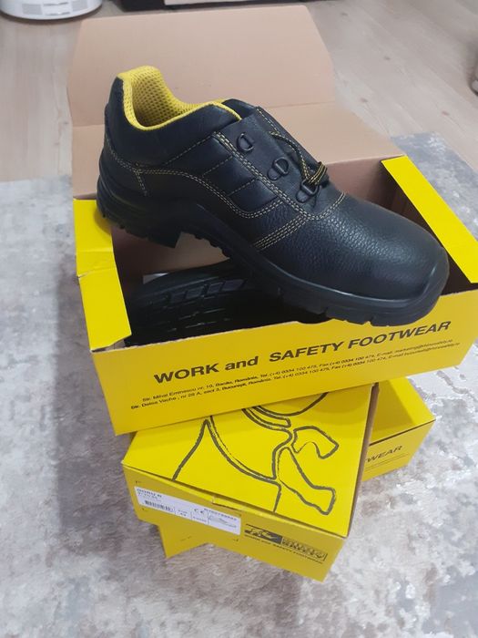 Pantofi protecție lucru cu bombeu