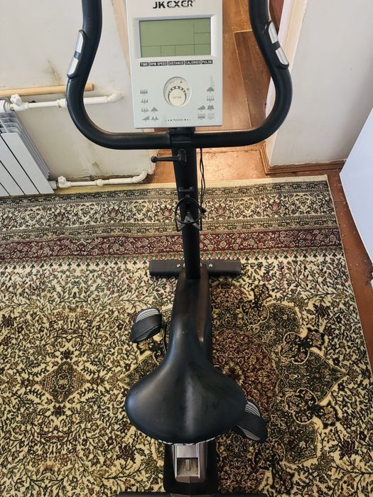 Беговой дорожки и Велосипед