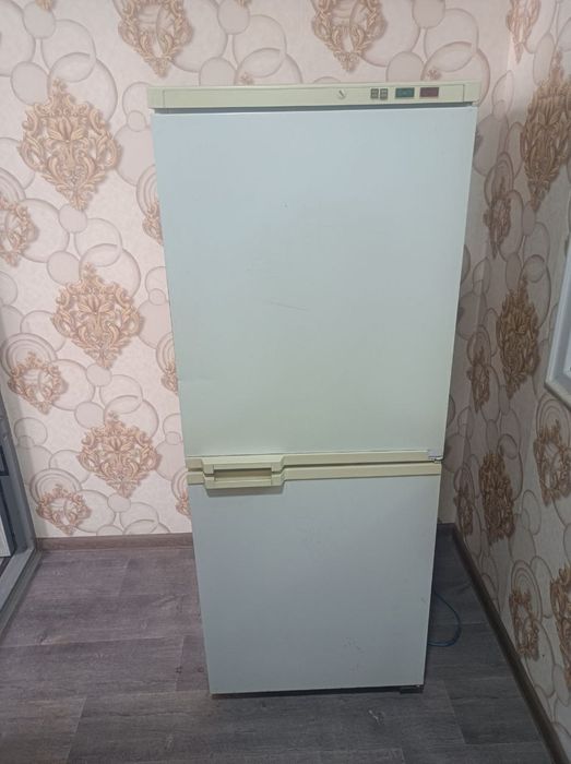 Продаётся холодильник Атлант