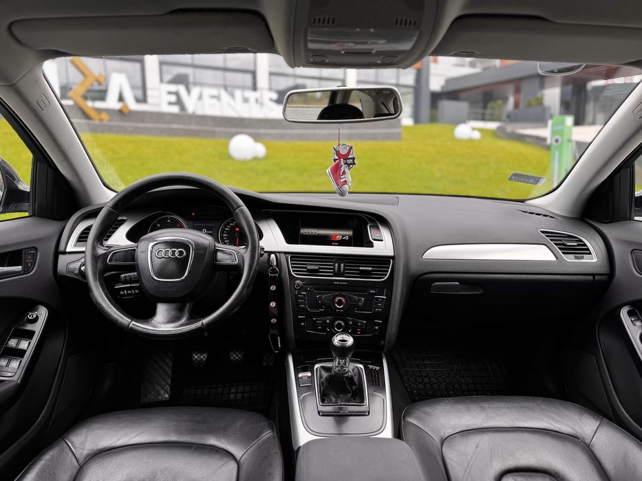 Audi A4 b8 S line - full led - fata spate - 177 cp - an 2009 - top
