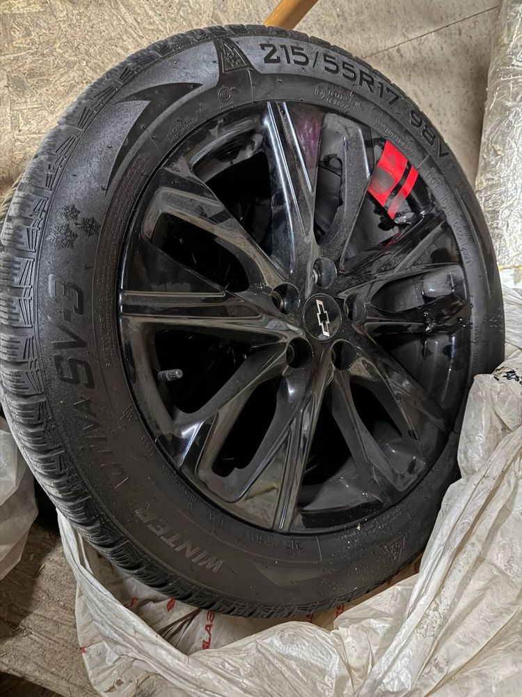 Tracker diski RedLine R17 (диски вместе с зимними шинами Nankang)