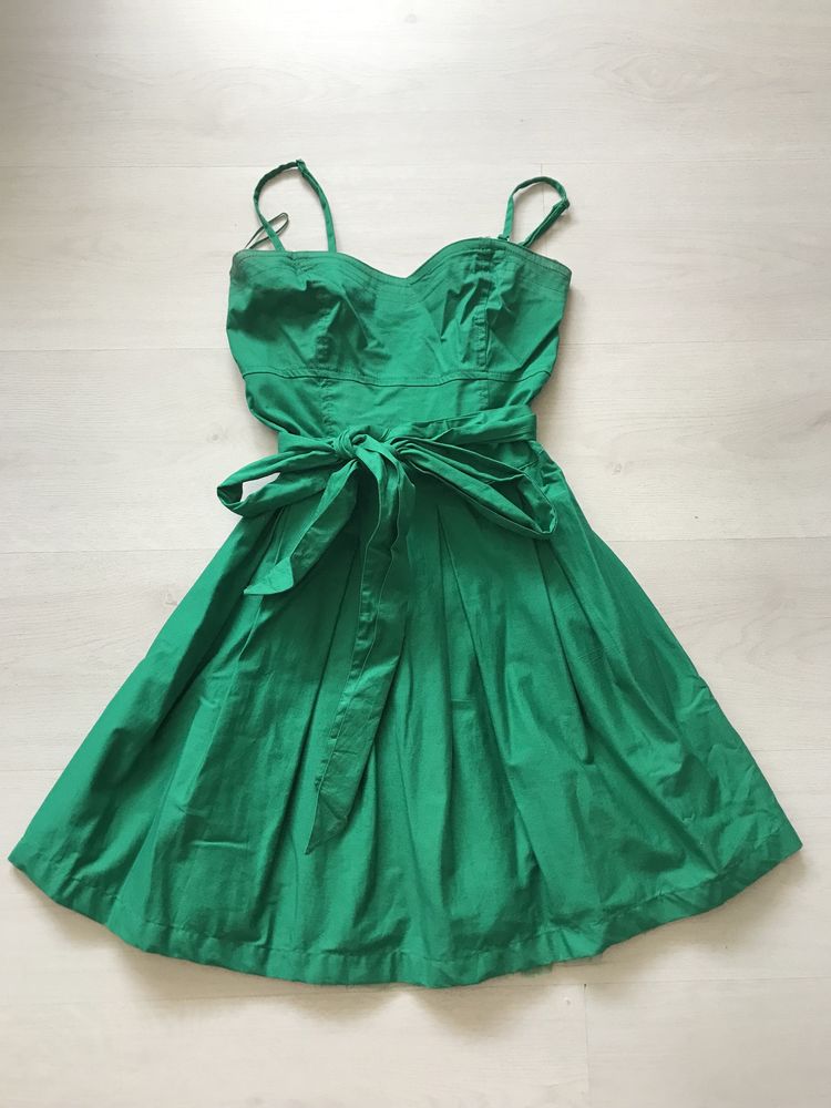 Елегантна зелена рокля [ S размер ]