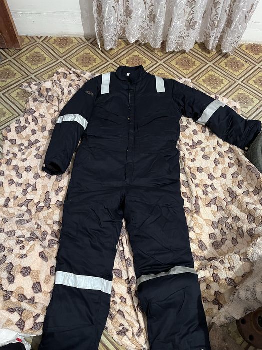 Продам Зимний Комбез (новый)