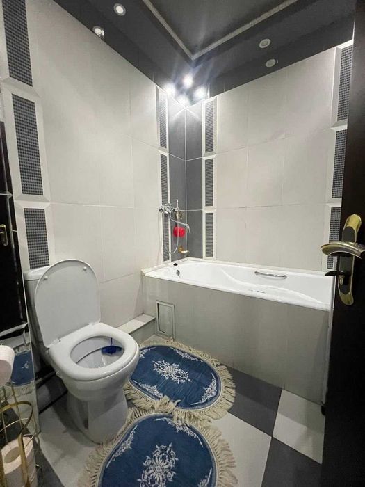 Продается 4х комнатная квартир Ц квартал