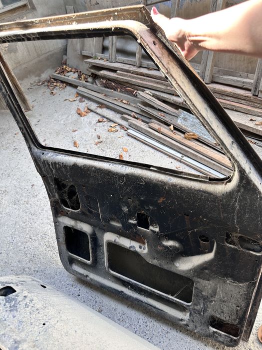 Новые двери на Газ 21.