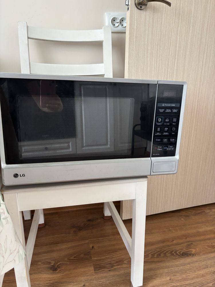 Продам микроволновую печь