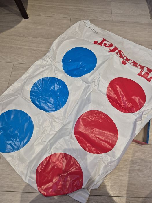 Забавна игра Twister