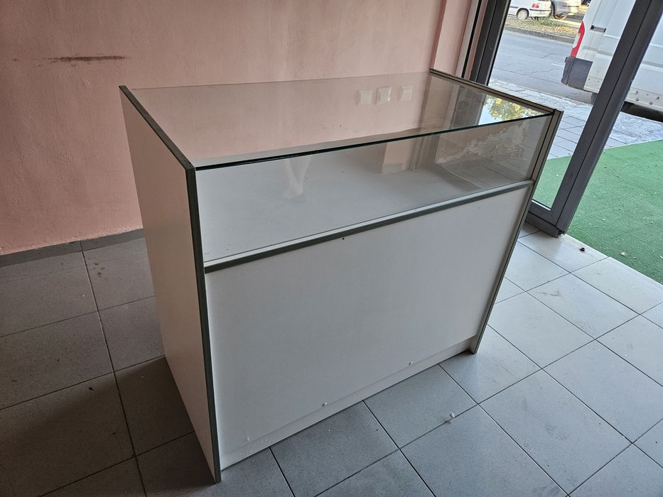 Рафт, шкаф, витрина