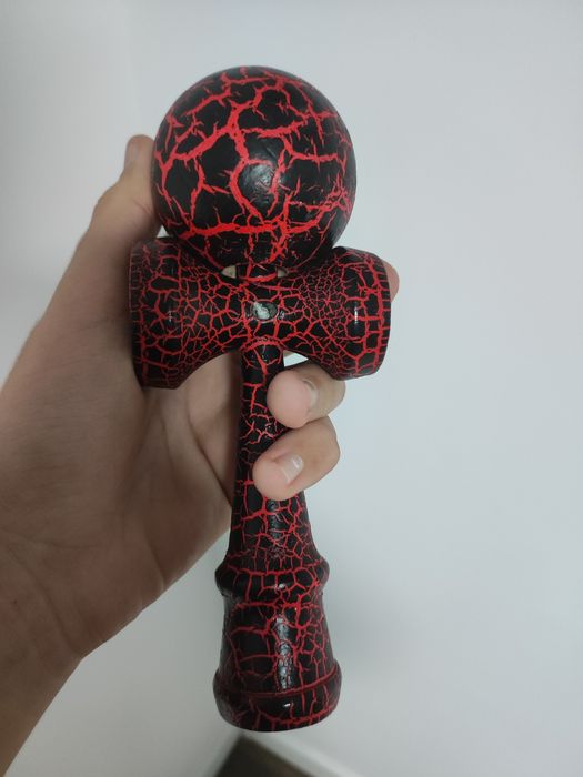 Vând kendama bună