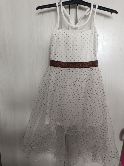 Продаю платье для праздника