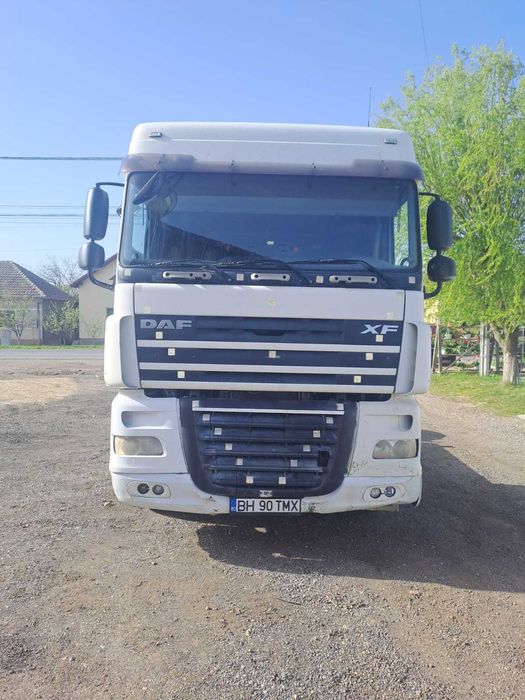 Vand sau dezmembrez daf xf