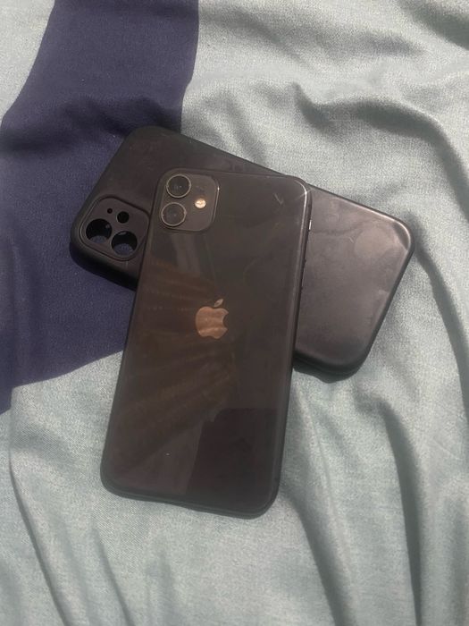 Продам идеальный айфон 11