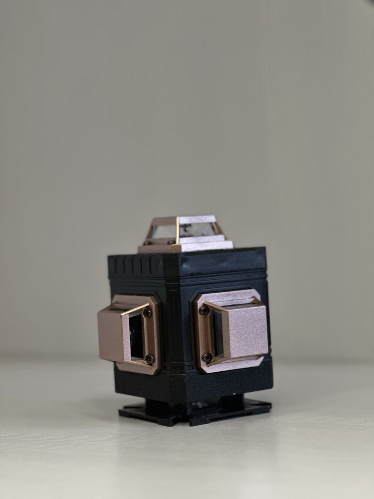 Новый лазерный уровень 4D