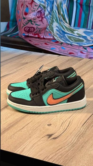 Кроссовки отличное качество|По оптовой цене| имеются разные модели|