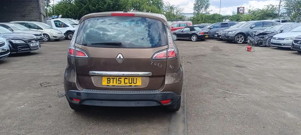 Dezmembrari / Dezmembrez Renault Scenic 3 1.5 K9K (837) cutie viteze DC4 (001) cod culoare TECNB - BROWN