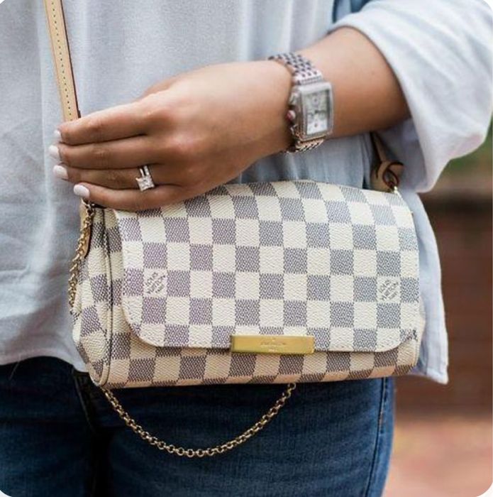 Geantă Louis Vuitton Favorite PM  ( 100% Originala) cu certificat