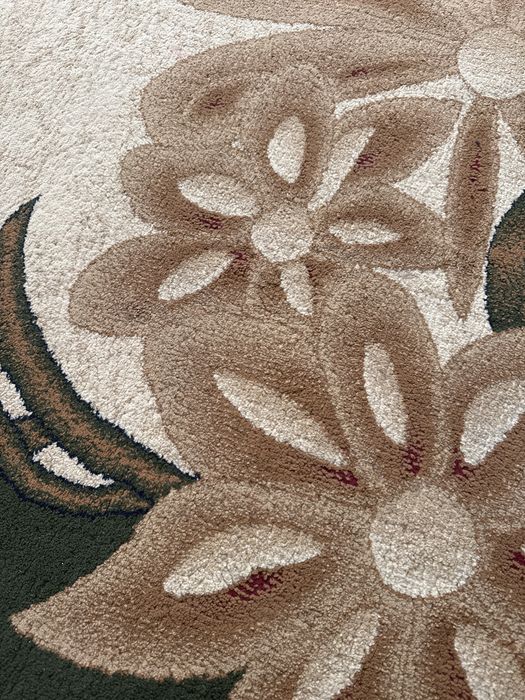 Ковер 4*6 в отличном состоянии плотный