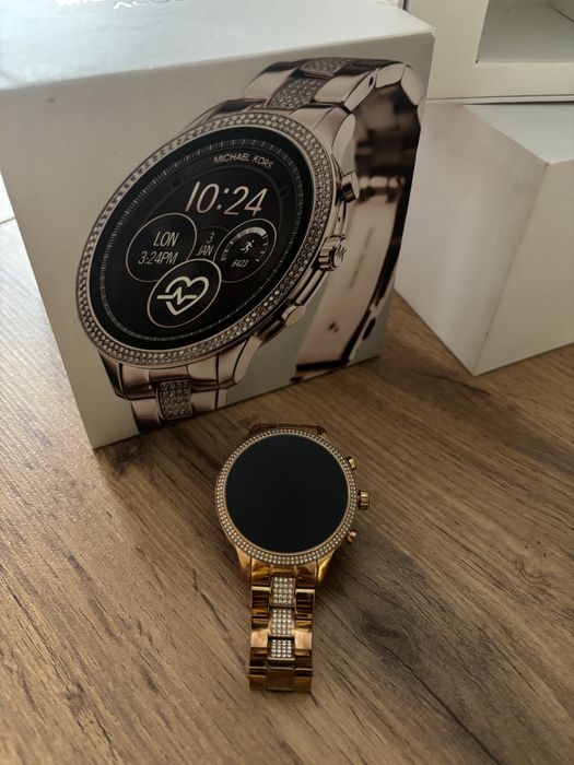 Часы,MICHAEL KORS access