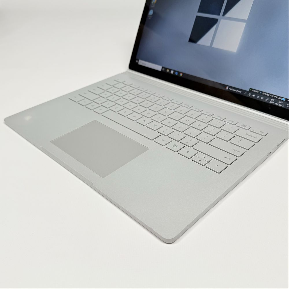 Microsoft Surface 2/13,5” 3K Touch/i5-7300U/8GB RAM/256GB NVMe