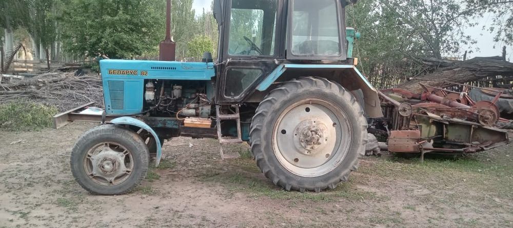 Трактор беларус находиться в туркестане