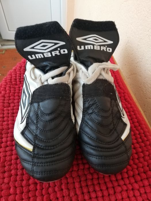 Crampoane nr 38 Umbro