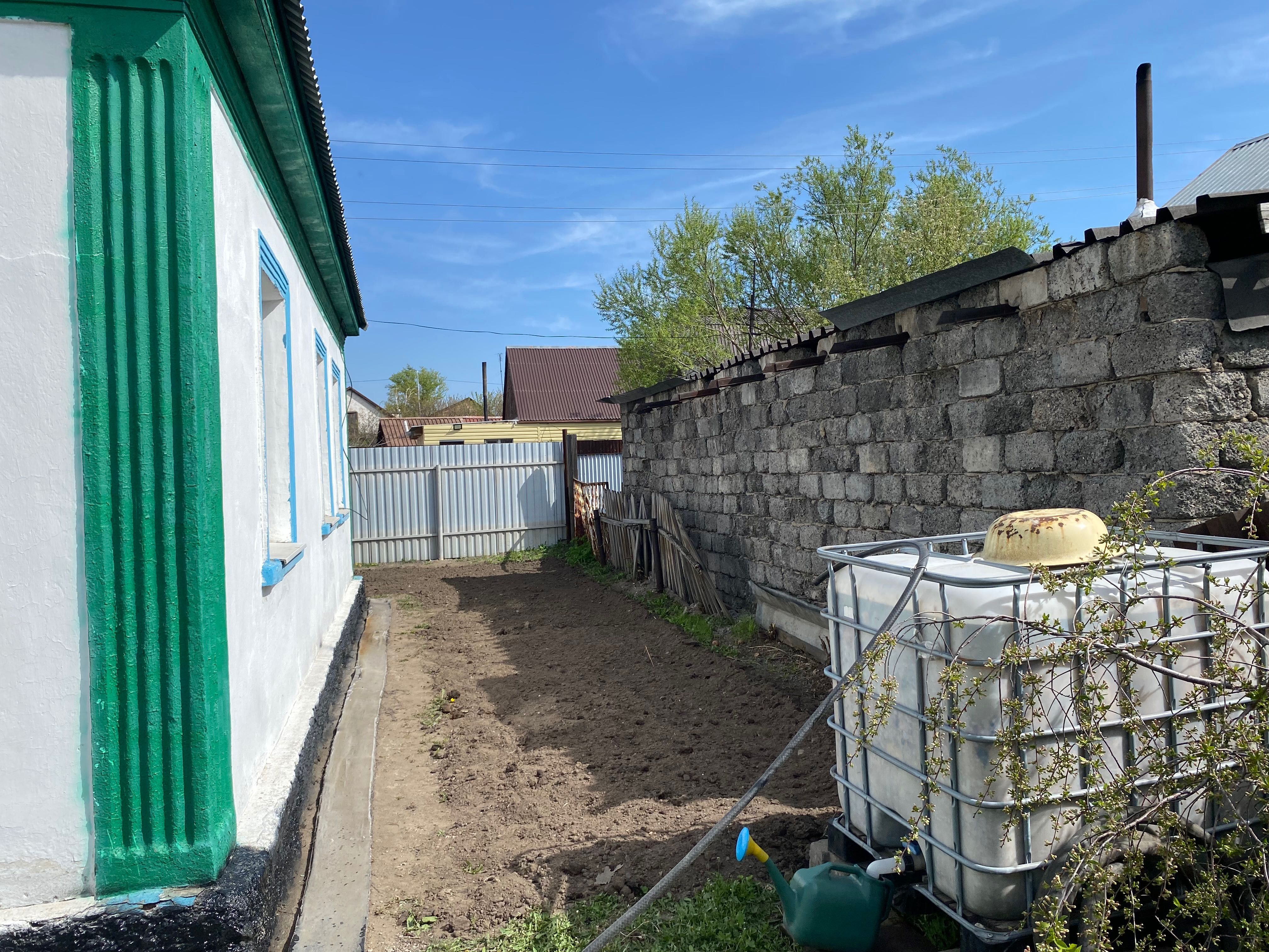 Продаётся 4 ком. дом с газовым отоплением в соц городе ОБМЕН на 3-х кв